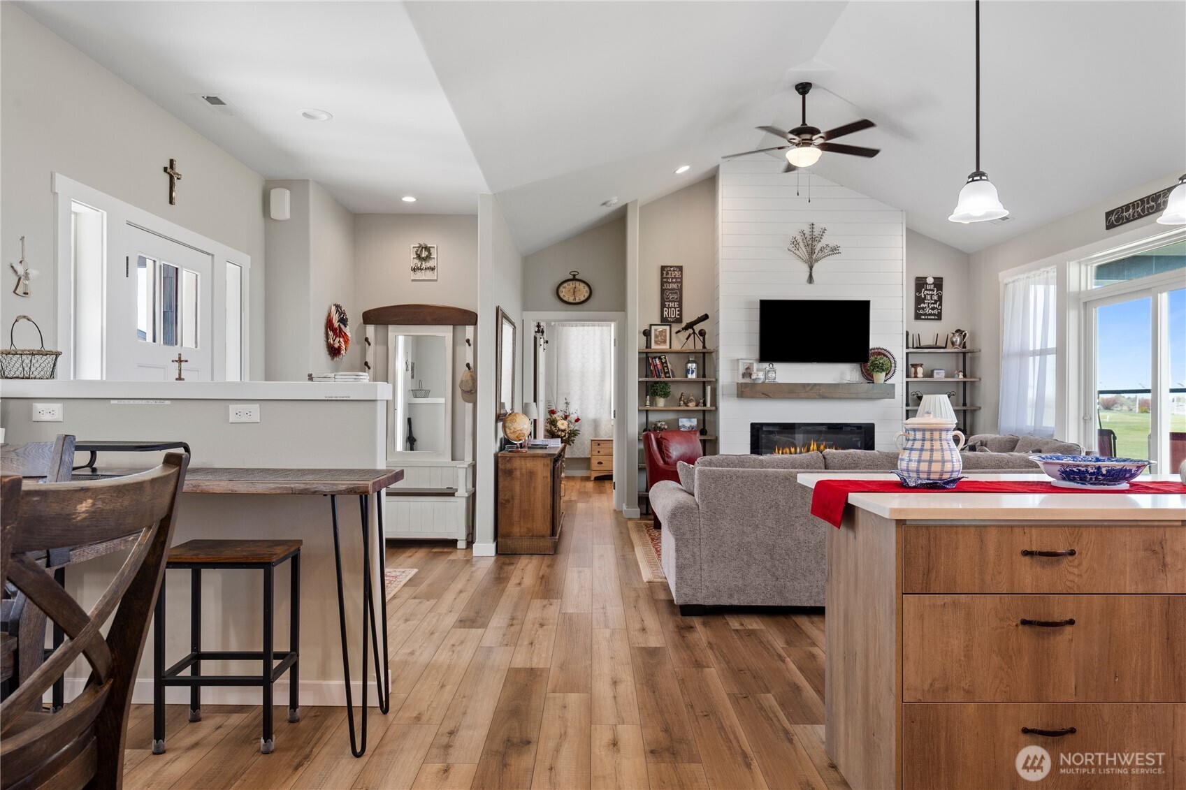 8090 Desert Sage Court SE, Othello, WA 99344