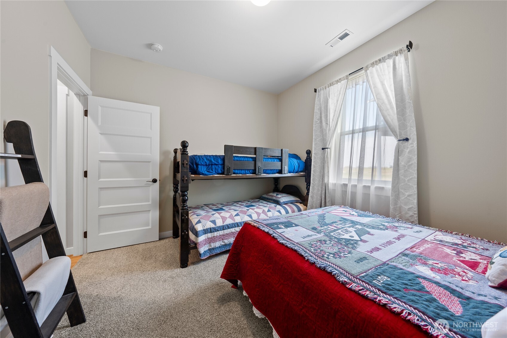 8090 Desert Sage Court SE, Othello, WA 99344