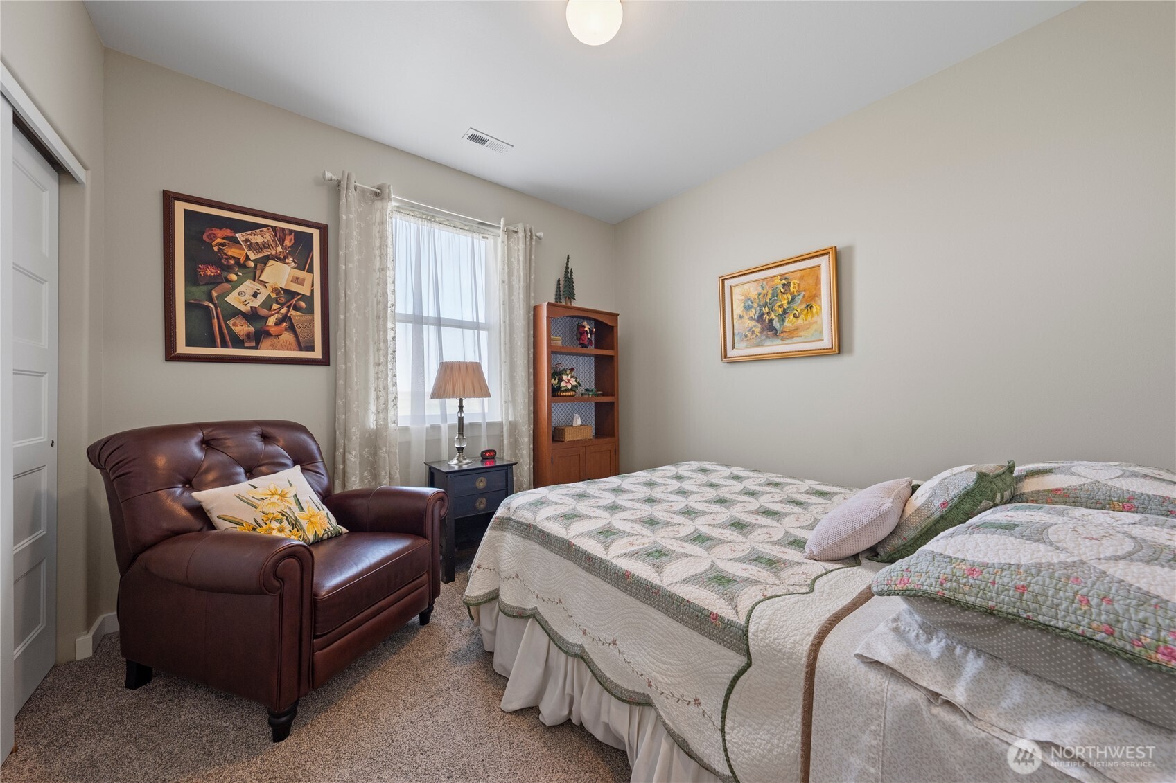 8090 Desert Sage Court SE, Othello, WA 99344