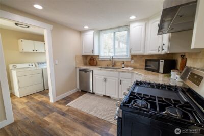 508 S 57th Street , Tacoma, WA 98408 - Photo 17