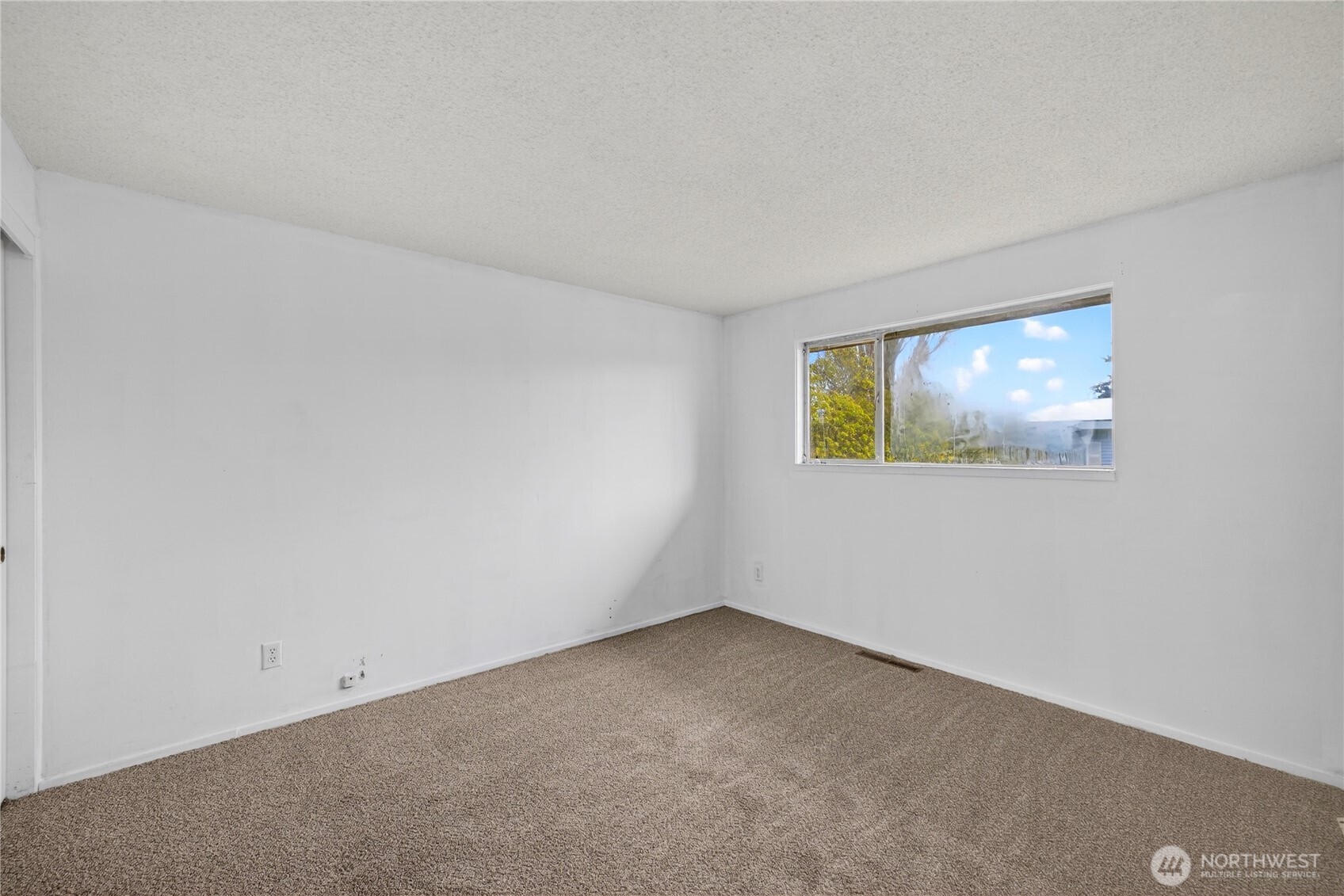 282 SW 10th Ave , Oak Harbor, WA 98277