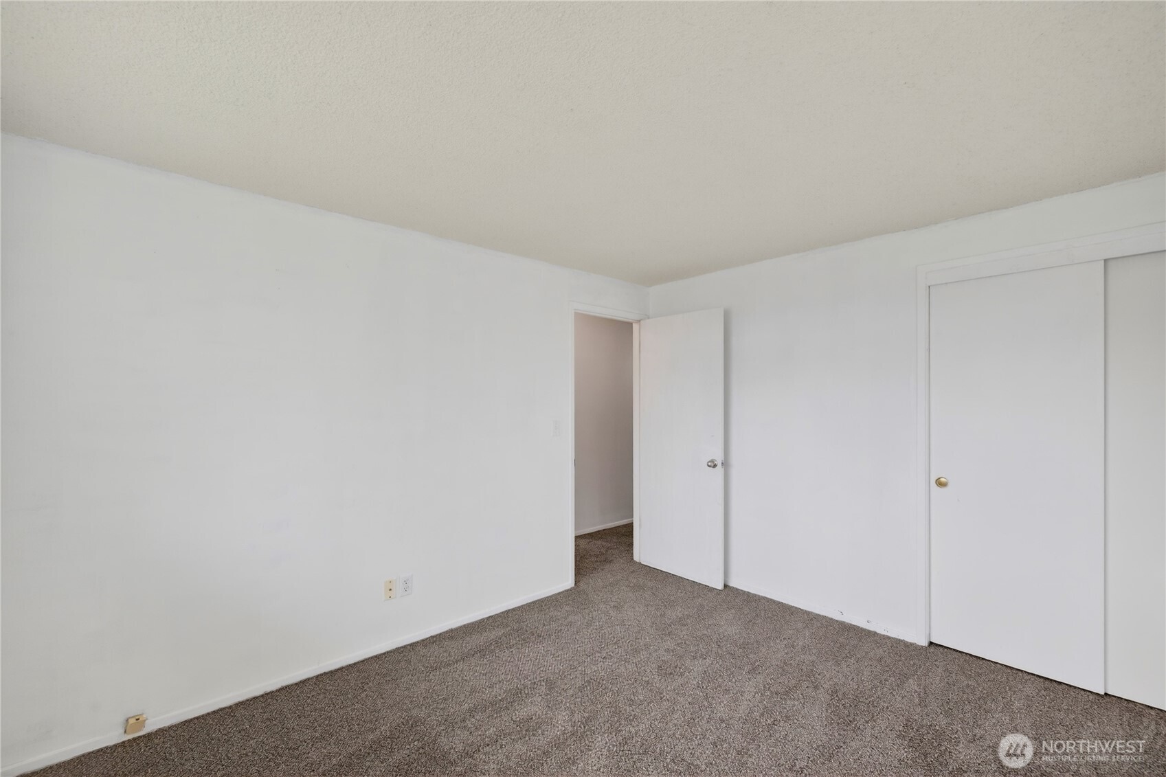 282 SW 10th Ave , Oak Harbor, WA 98277