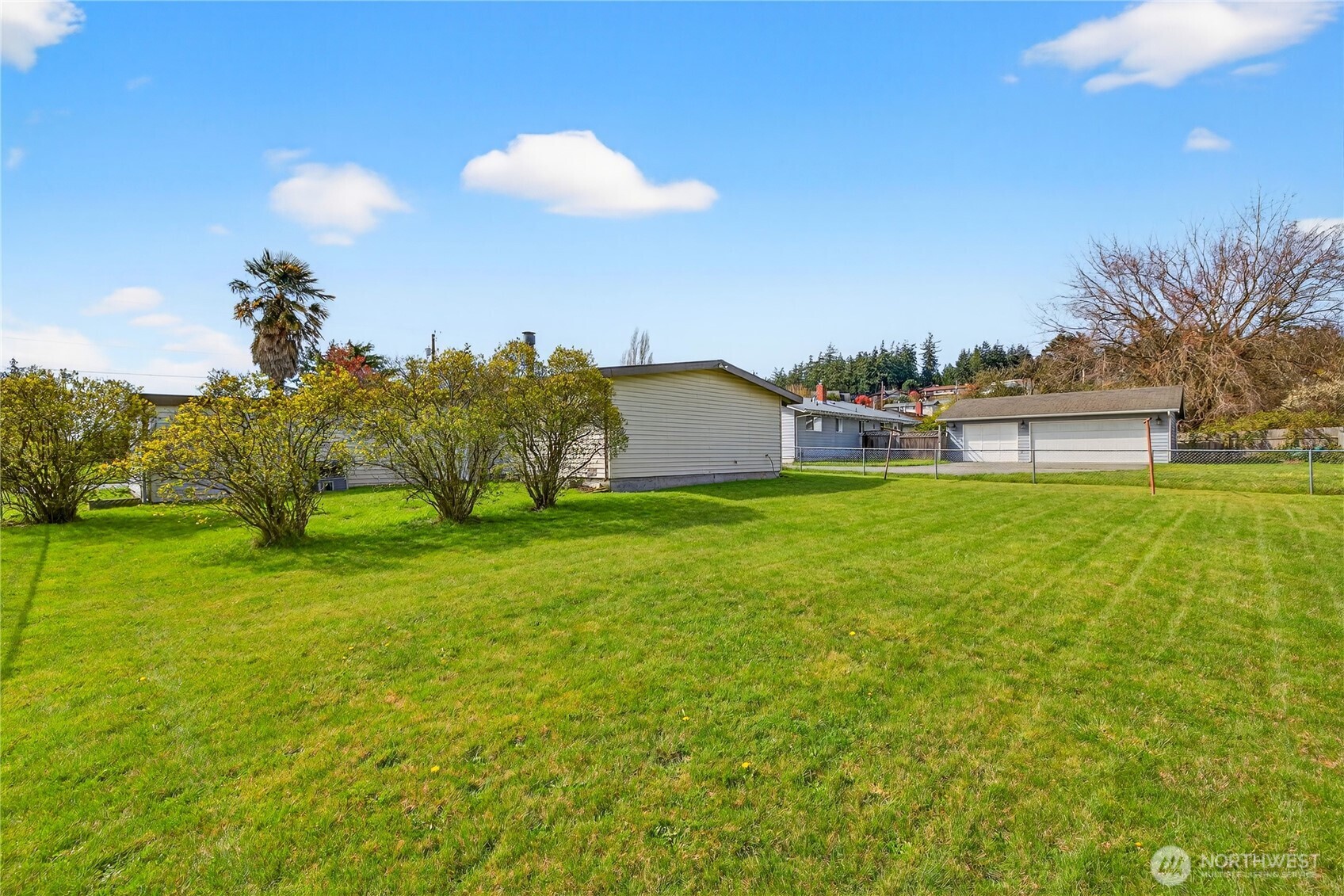 282 SW 10th Ave , Oak Harbor, WA 98277