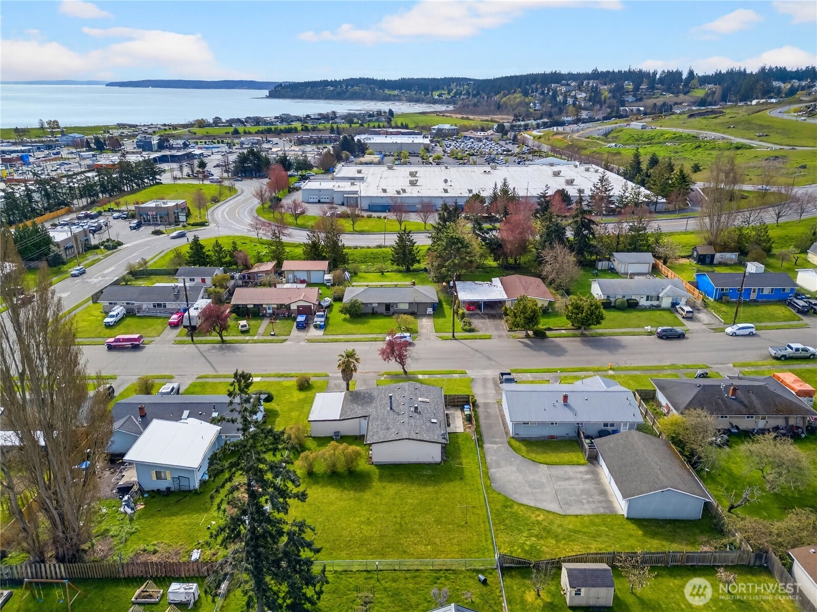 282 SW 10th Ave , Oak Harbor, WA 98277