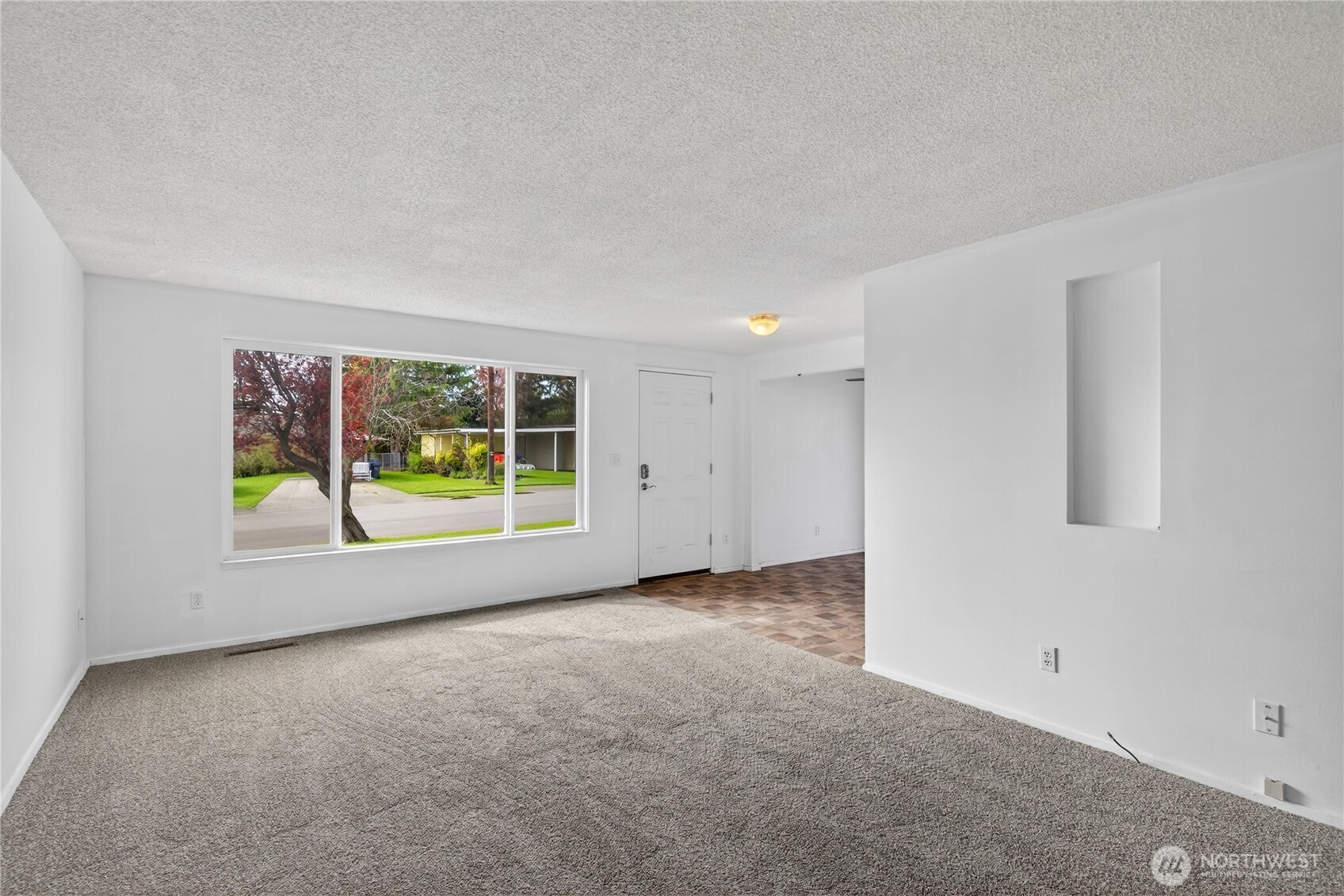 282 SW 10th Ave , Oak Harbor, WA 98277