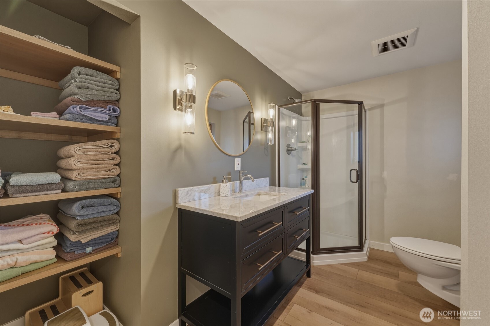 355 SE Highland Park Drive , College Place, WA 99324