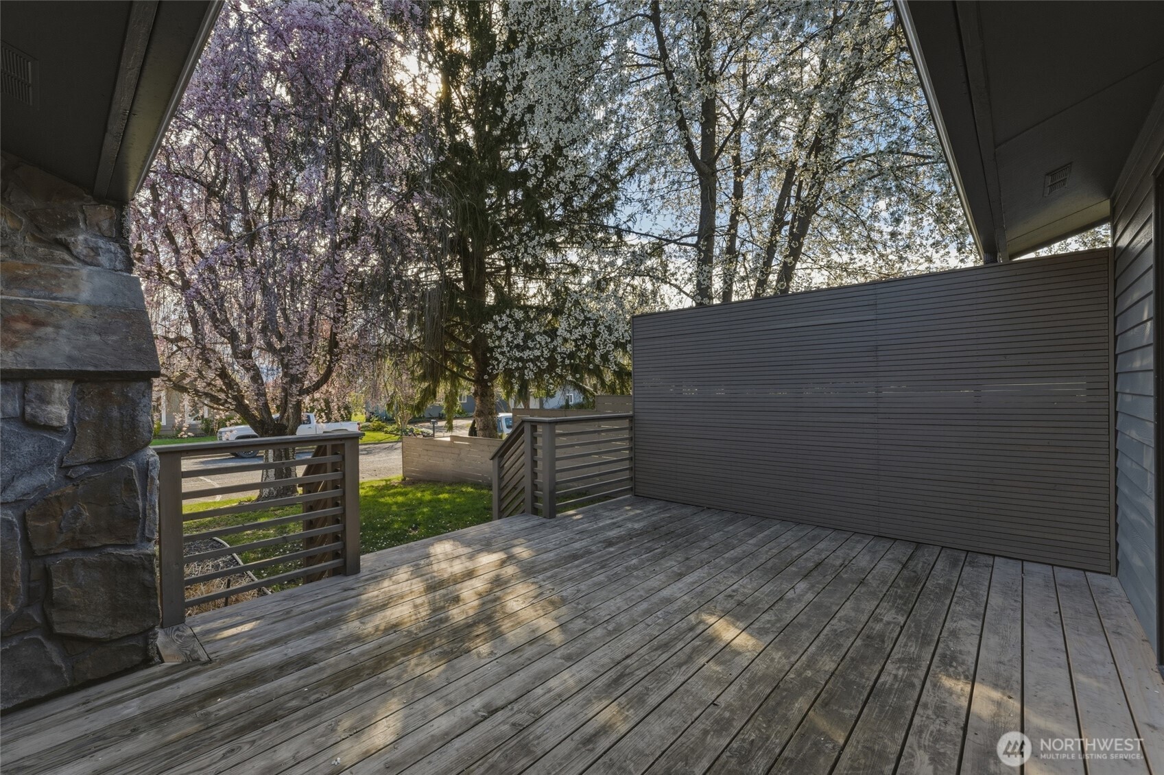 355 SE Highland Park Drive , College Place, WA 99324