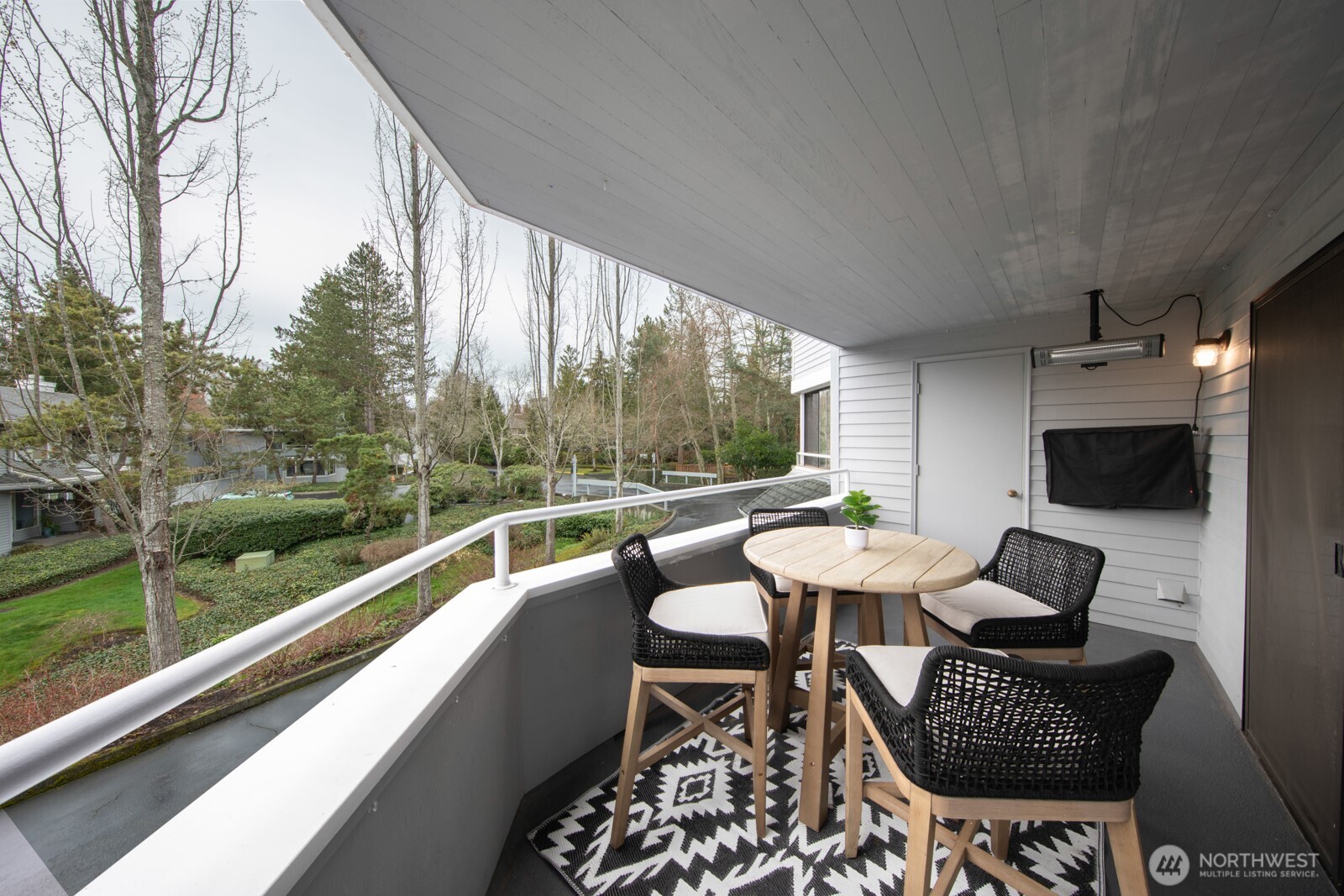 1226 6th Avenue S #A102, Edmonds, WA 98020