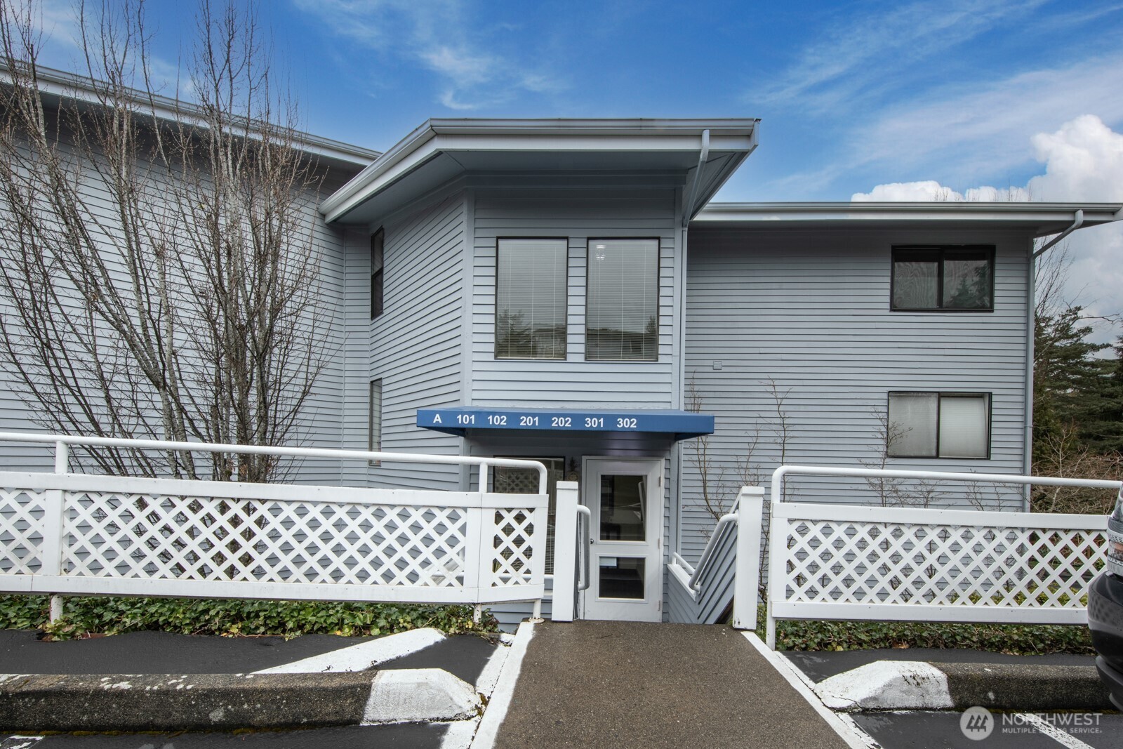 1226 6th Avenue S #A102, Edmonds, WA 98020