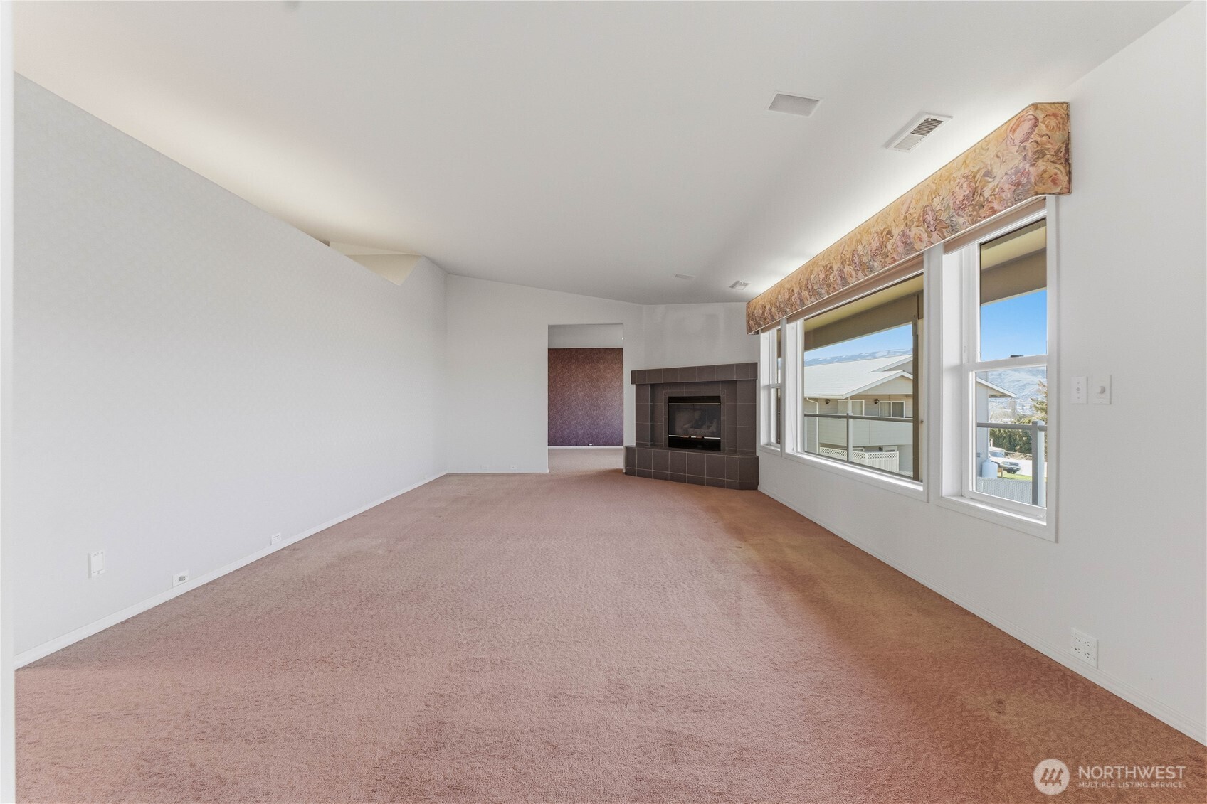 1380 Eastmont Avenue #401, East Wenatchee, WA 98802