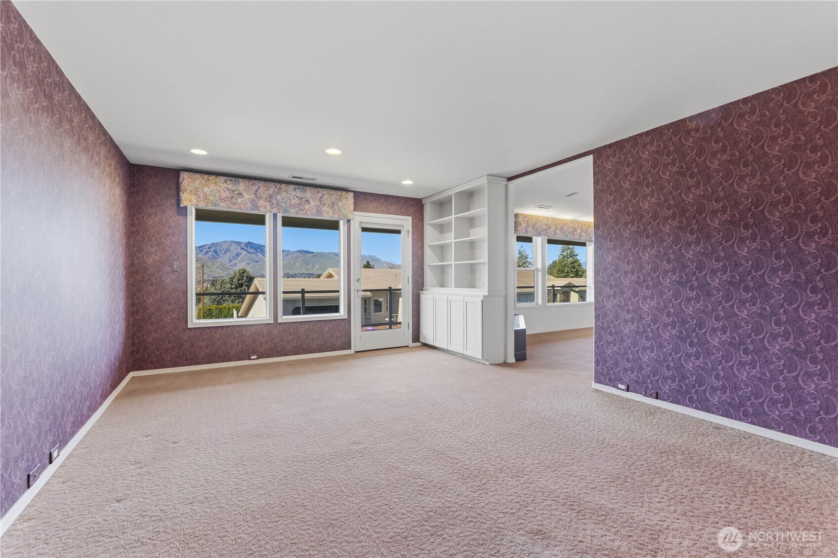 1380 Eastmont Avenue #401, East Wenatchee, WA 98802