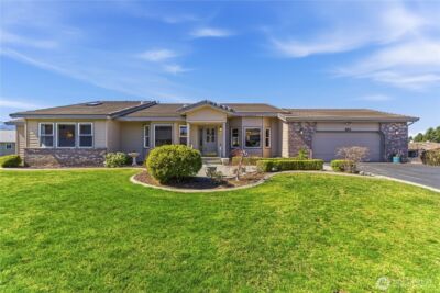 1380 Eastmont Avenue #401, East Wenatchee, WA 98802 - Photo 2