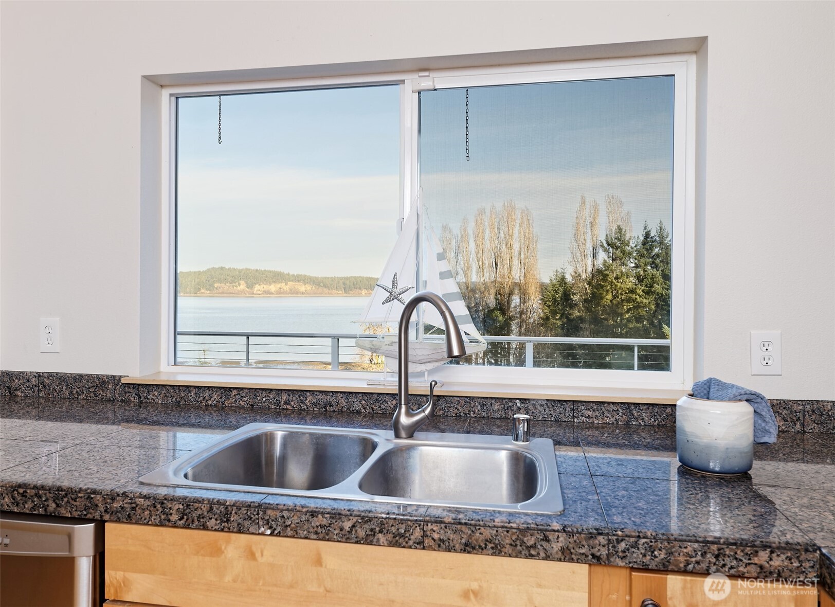 20 E Case View Place , Shelton, WA 98584