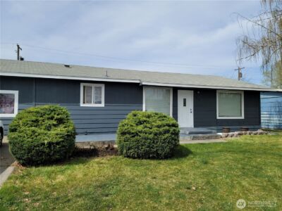 2614 W Texas Street , Moses Lake, WA 98837 - Photo 2