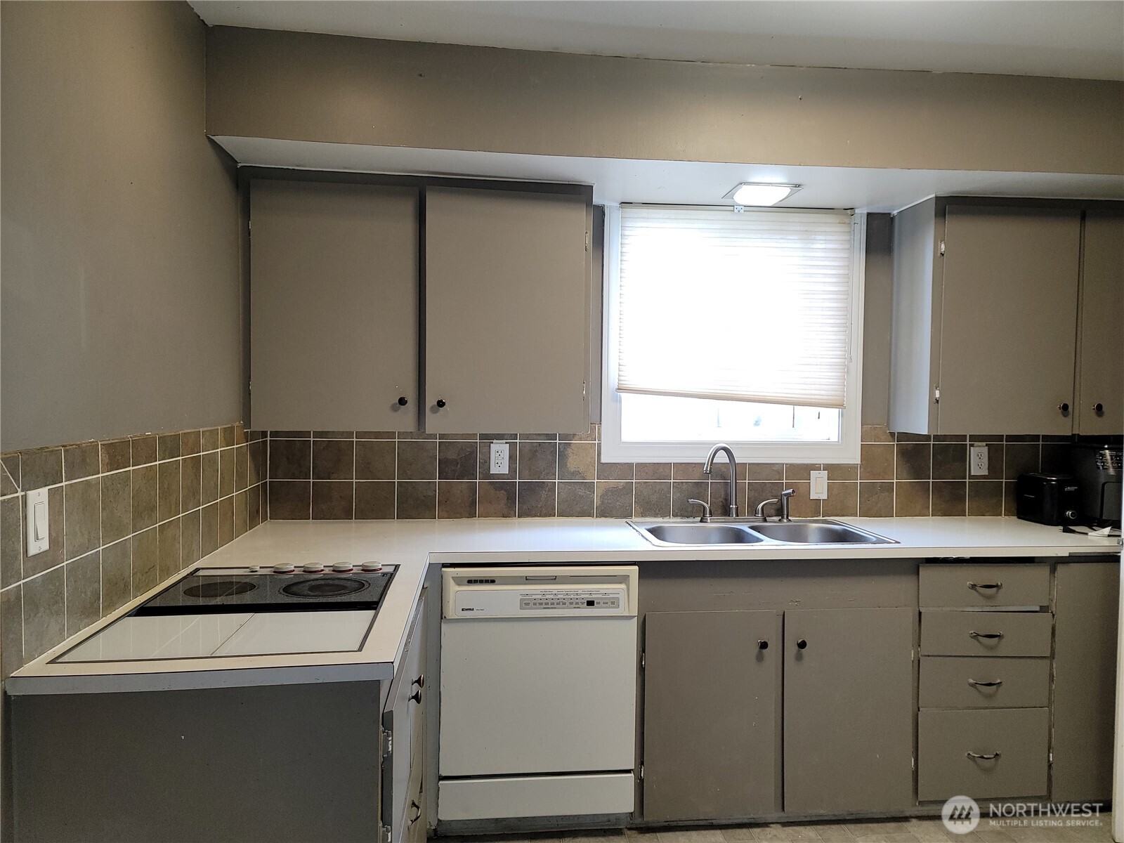 2614 W Texas Street , Moses Lake, WA 98837