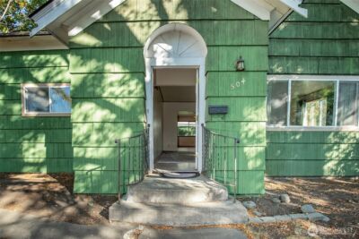 504 504.5 N Sampson Street #1 & 2, Ellensburg, WA 98926 - Photo 2