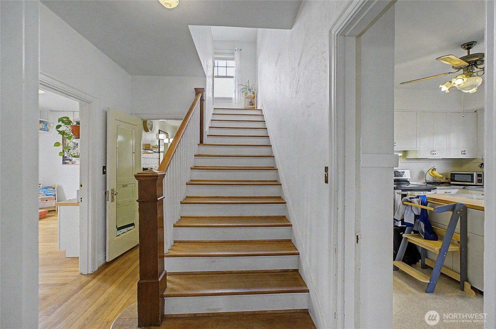 841 Red Apple Road , Wenatchee, WA 98801