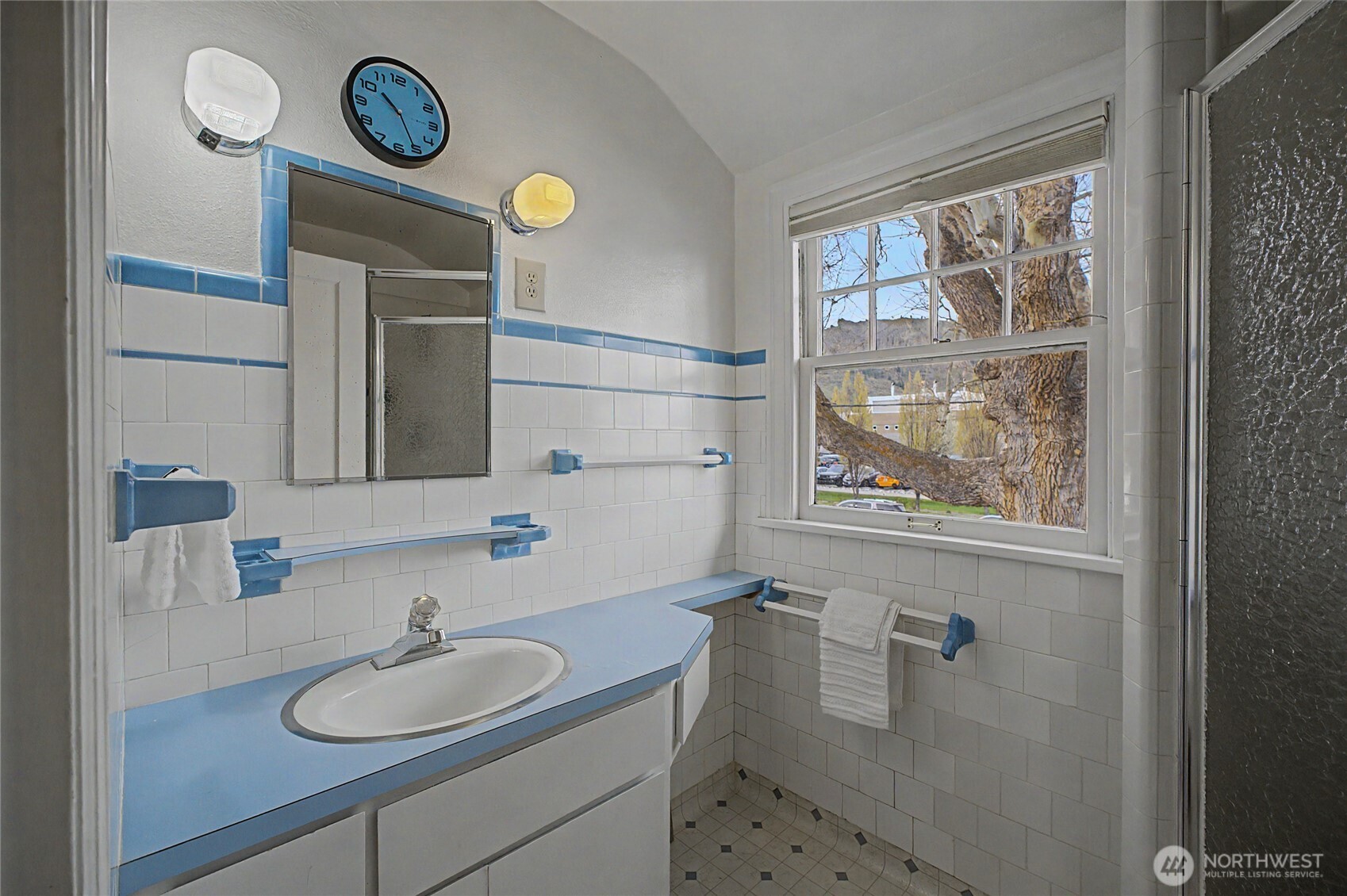 841 Red Apple Road , Wenatchee, WA 98801