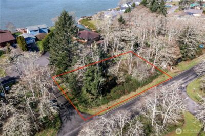 698 Fern Court SE, Ocean Shores, WA 98569