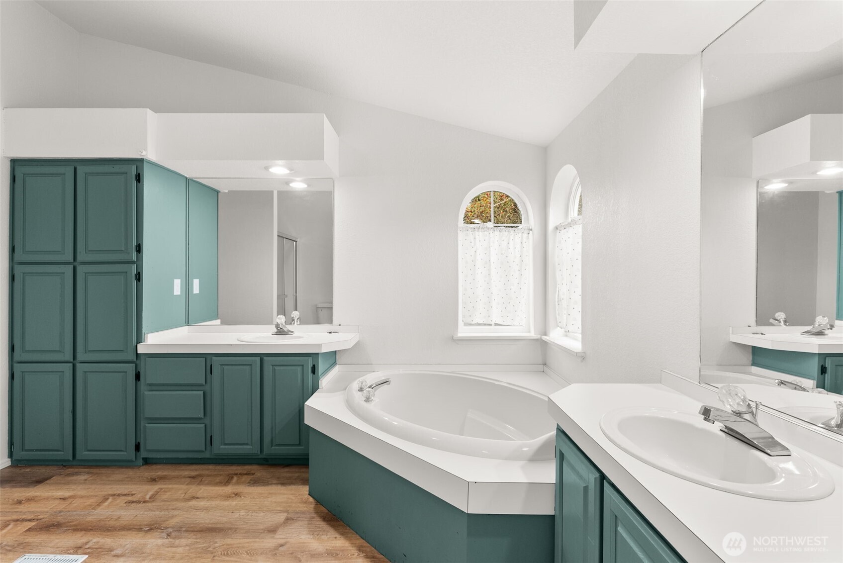 615 California Avenue , South Bend, WA 98586