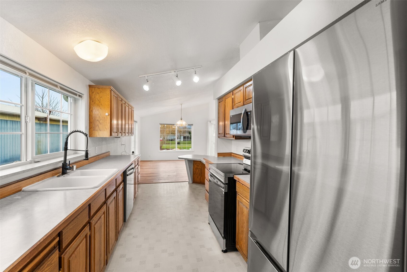 615 California Avenue , South Bend, WA 98586