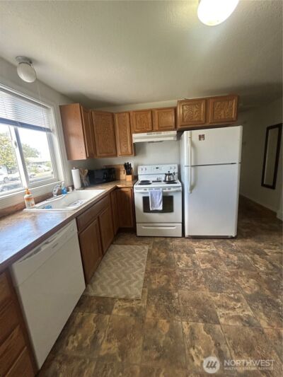 1431 W Sunset Drive , Moses Lake, WA 98837 - Photo 14