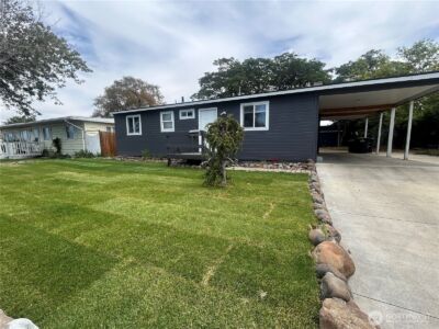 1431 W Sunset Drive , Moses Lake, WA 98837 - Photo 2