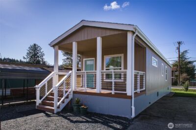 2400 DONOVAN Avenue #4, Bellingham, WA 98225
