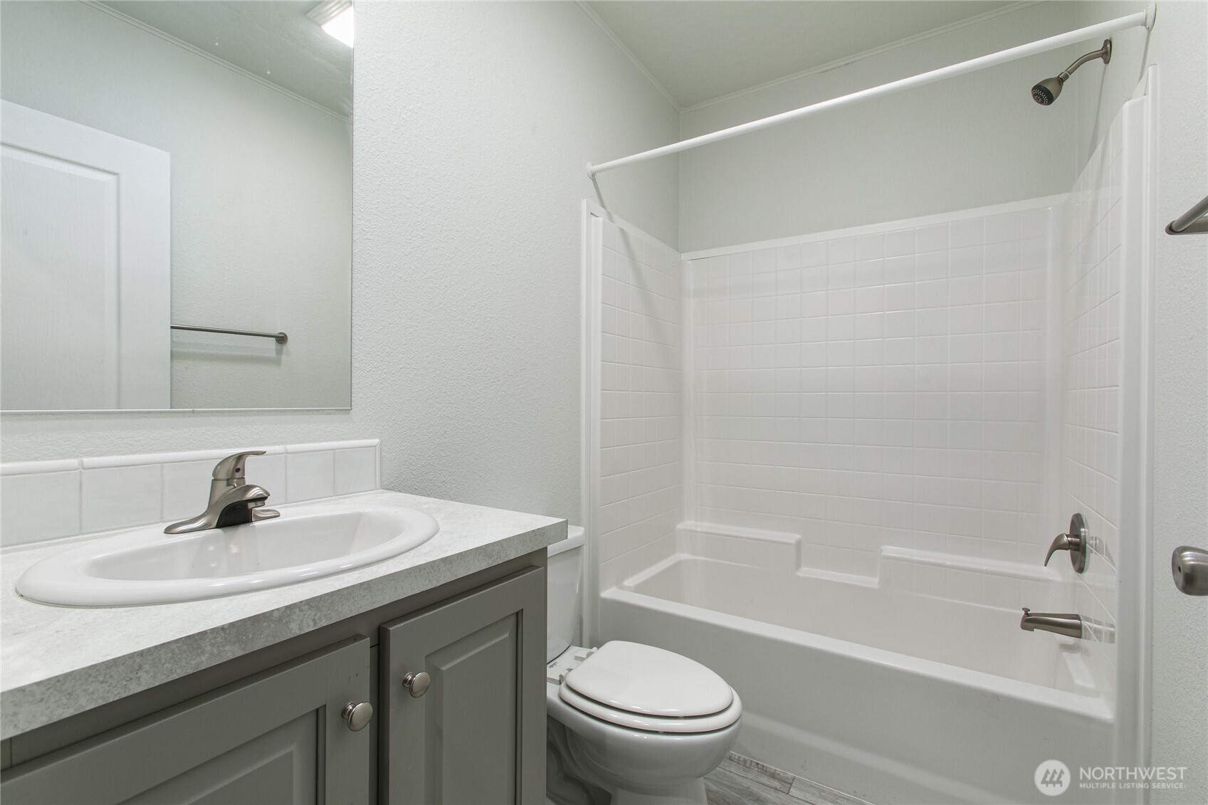 2400 DONOVAN Avenue #4, Bellingham, WA 98225