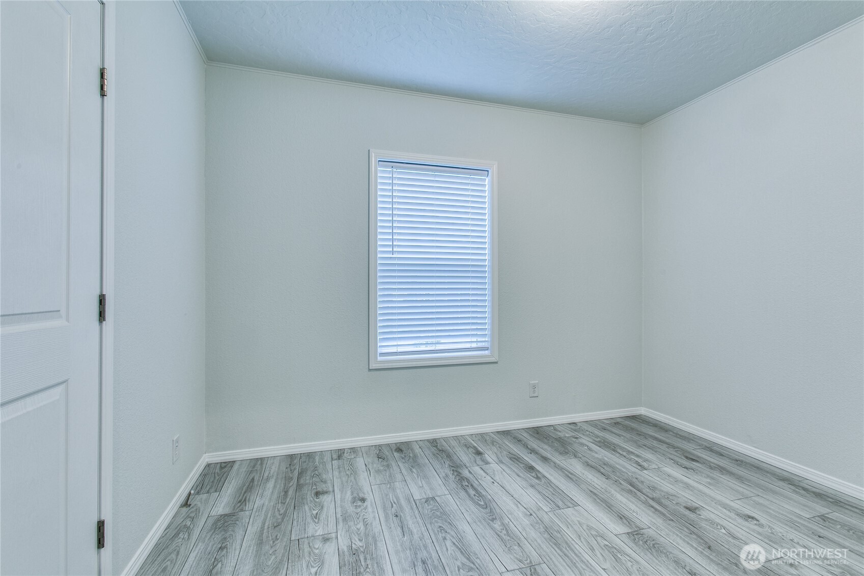 2400 DONOVAN Avenue #4, Bellingham, WA 98225