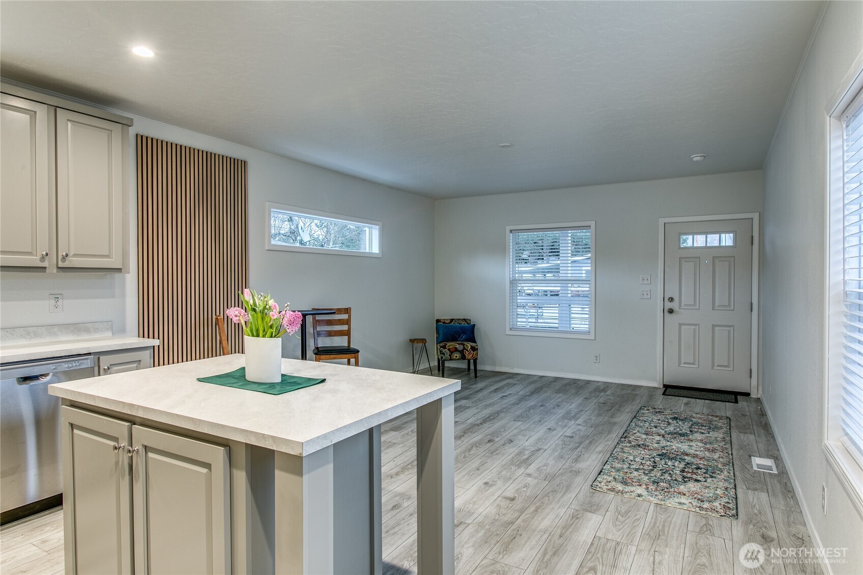 2400 DONOVAN Avenue #4, Bellingham, WA 98225