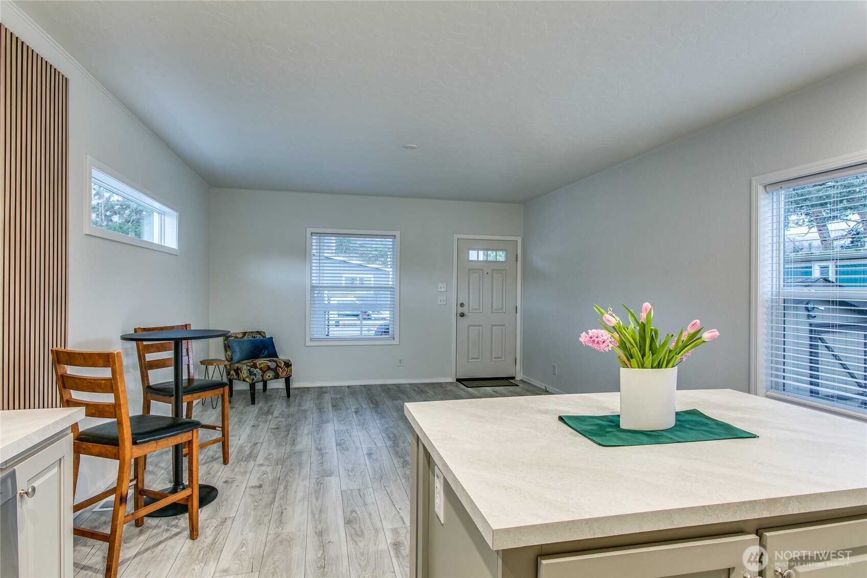 2400 DONOVAN Avenue #4, Bellingham, WA 98225