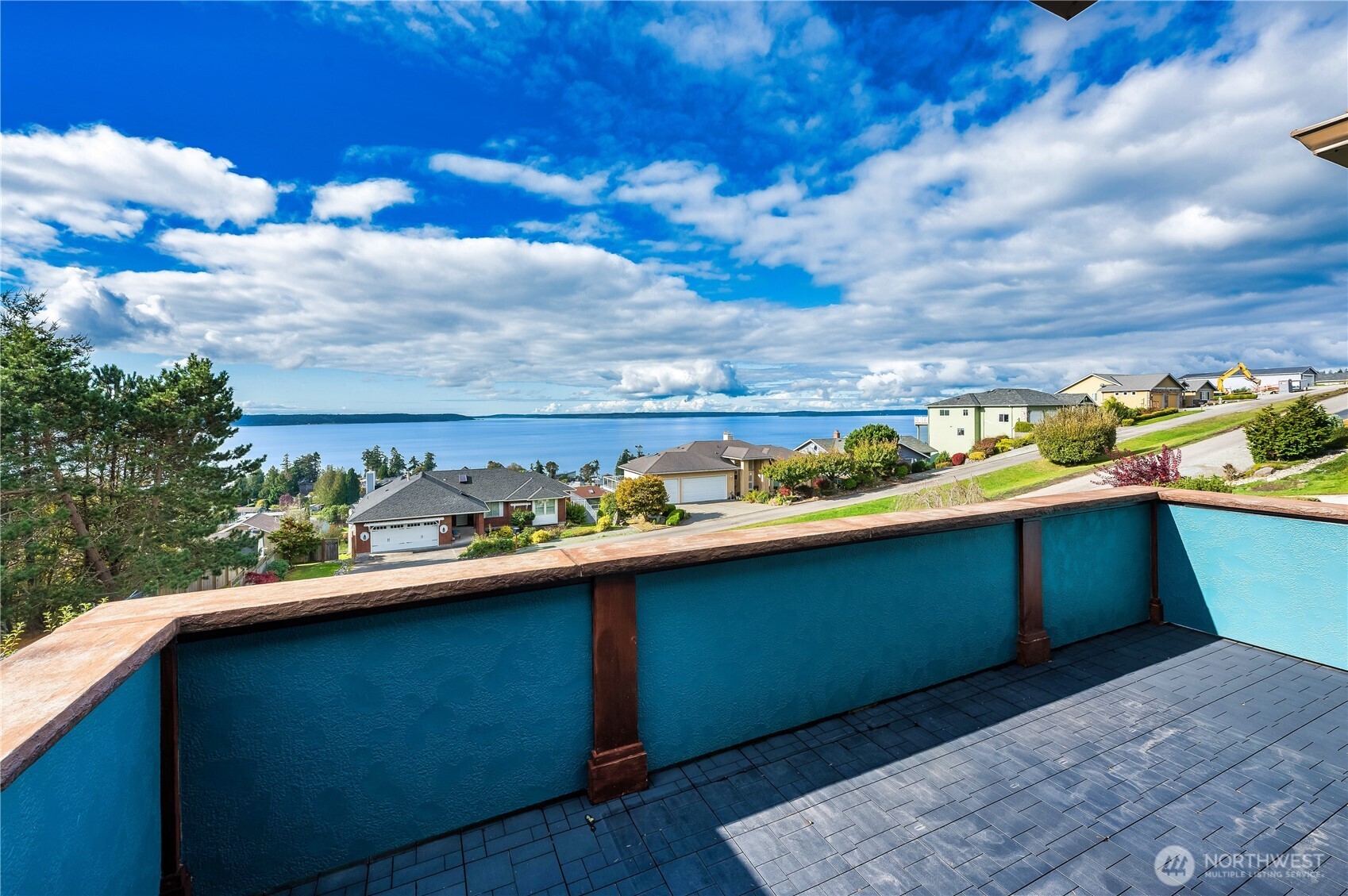 212 Grandview Ave , Camano Island, WA 98282