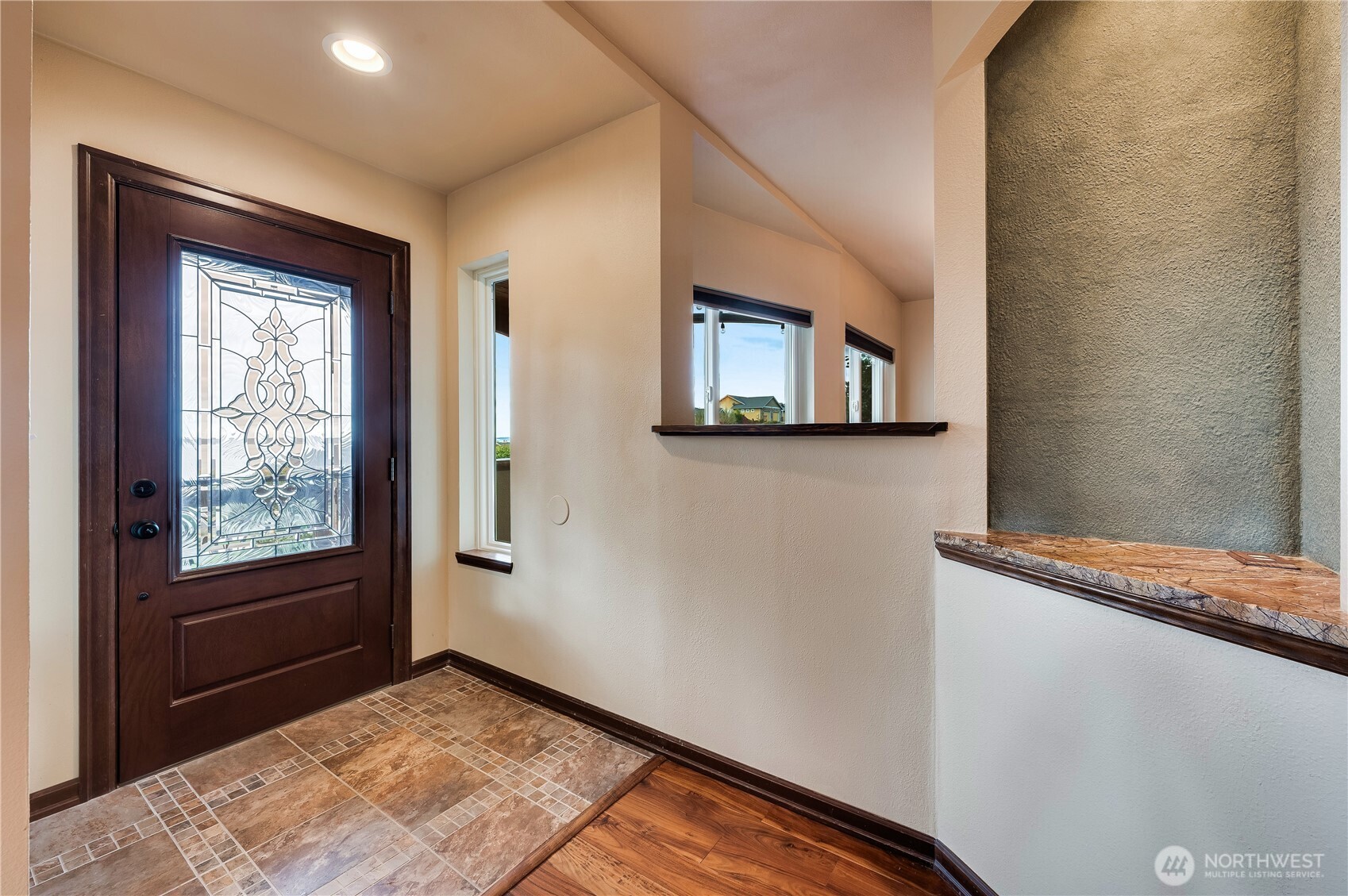 212 Grandview Ave , Camano Island, WA 98282