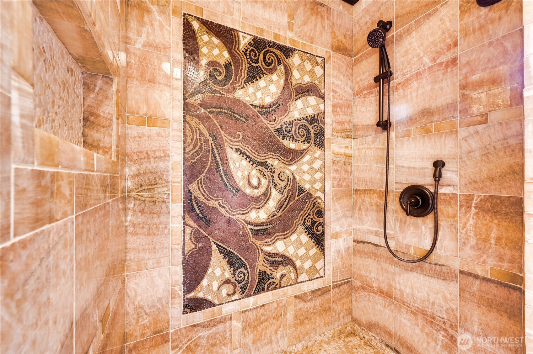 212 Grandview Ave , Camano Island, WA 98282