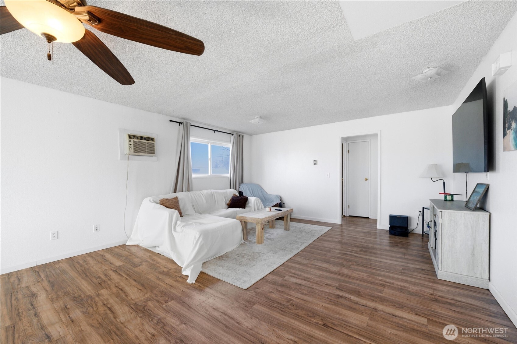 762 S 2nd Avenue , Connell, WA 99326