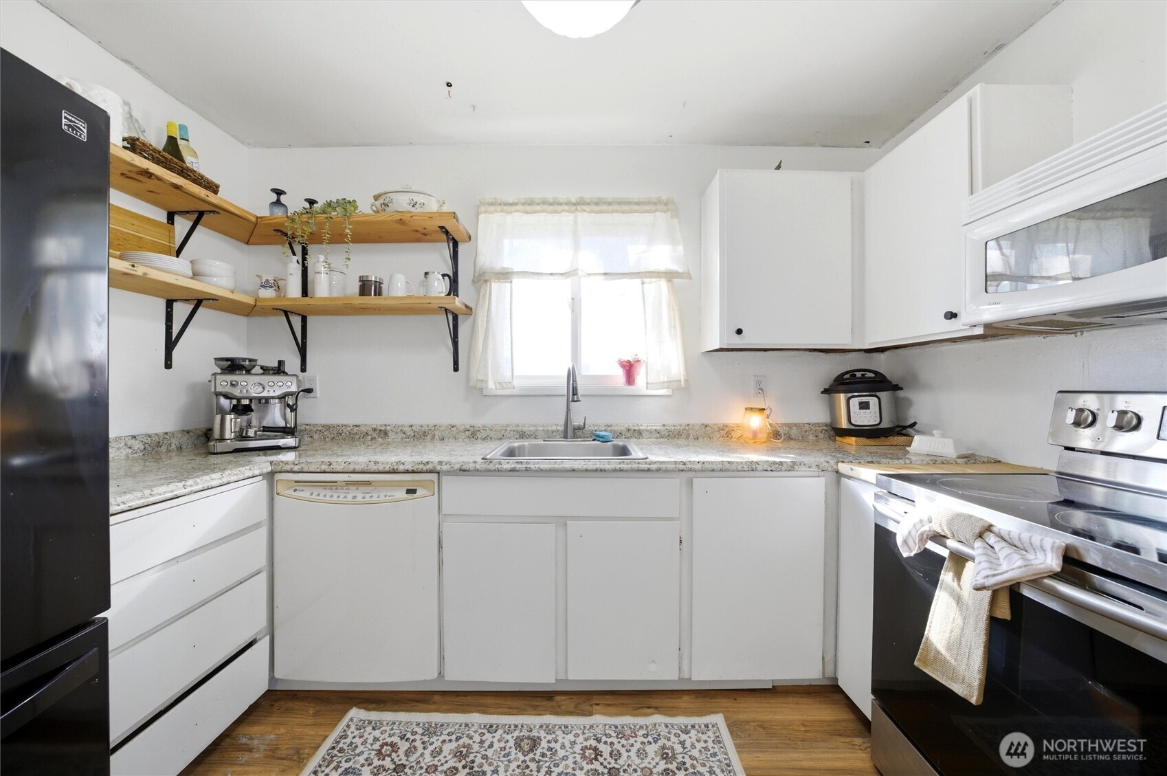 762 S 2nd Avenue , Connell, WA 99326