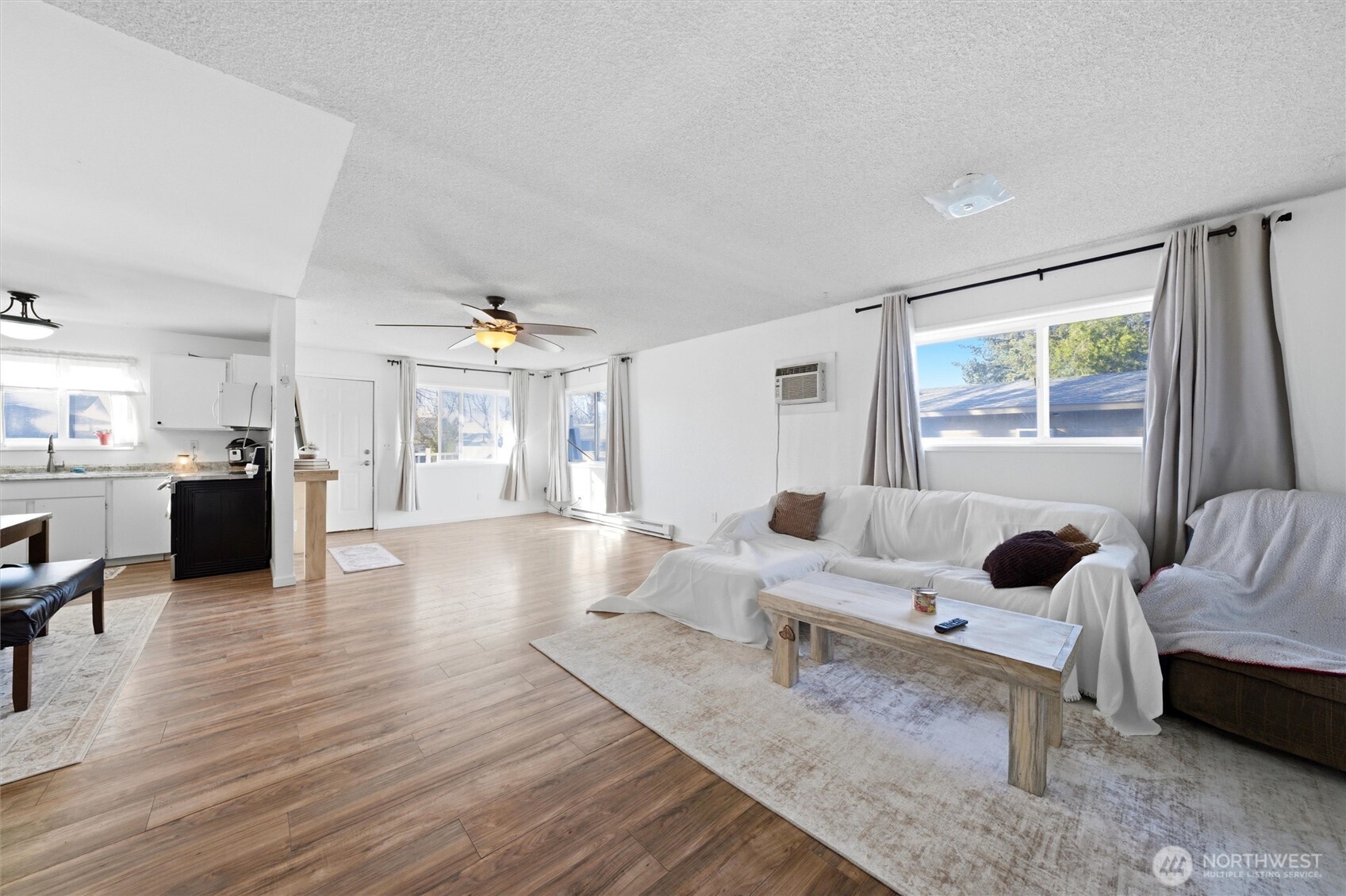 762 S 2nd Avenue , Connell, WA 99326