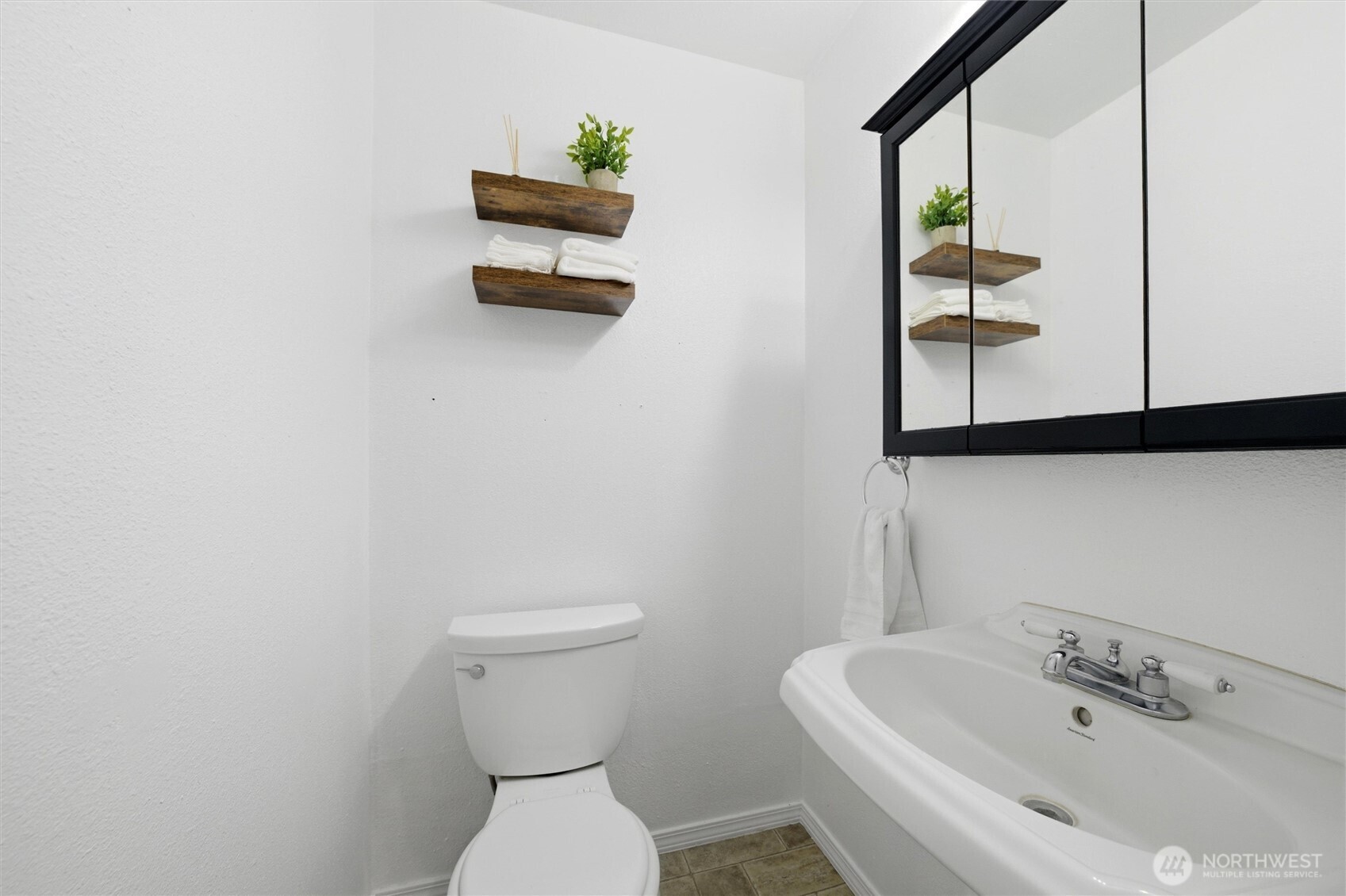 762 S 2nd Avenue , Connell, WA 99326