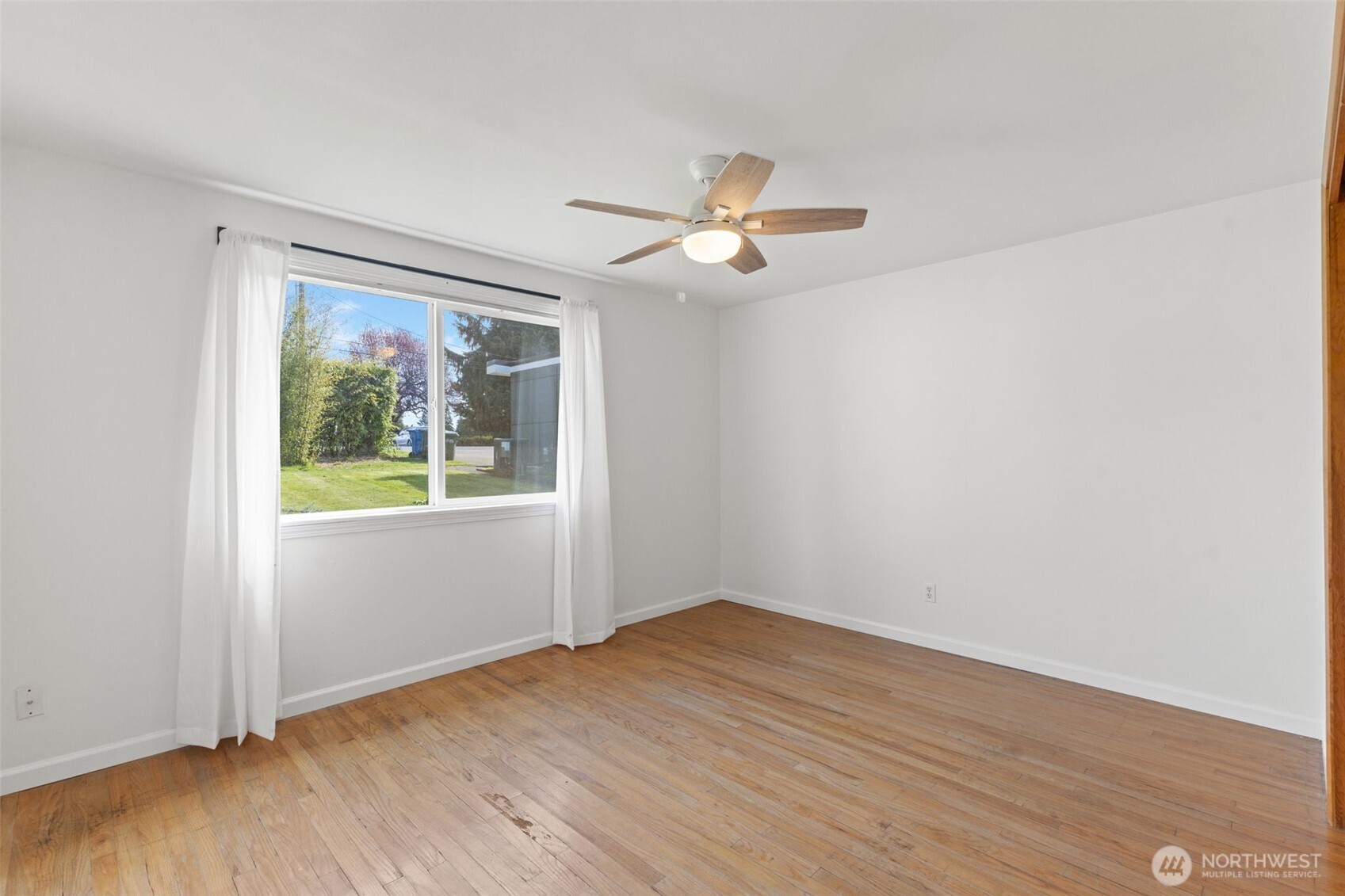 3118 Deer Island Drive E, Lake Tapps, WA 98391-9491