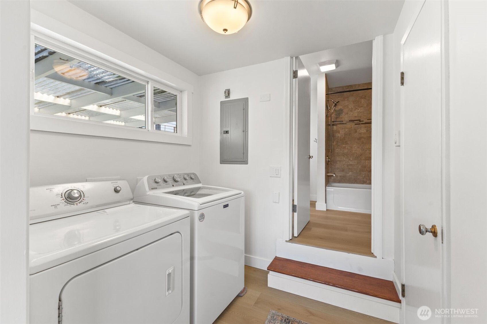 3118 Deer Island Drive E, Lake Tapps, WA 98391-9491