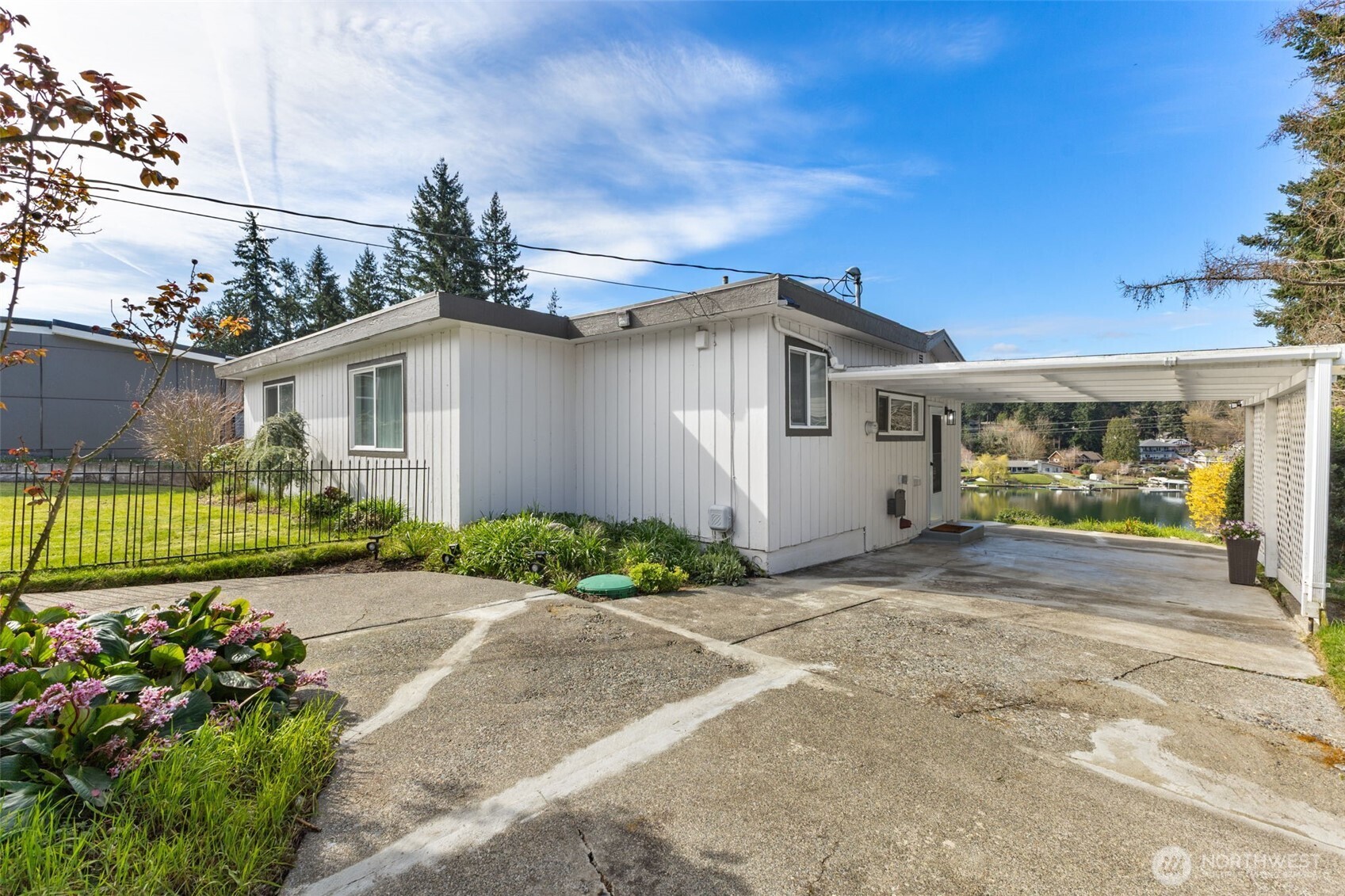 3118 Deer Island Drive E, Lake Tapps, WA 98391-9491