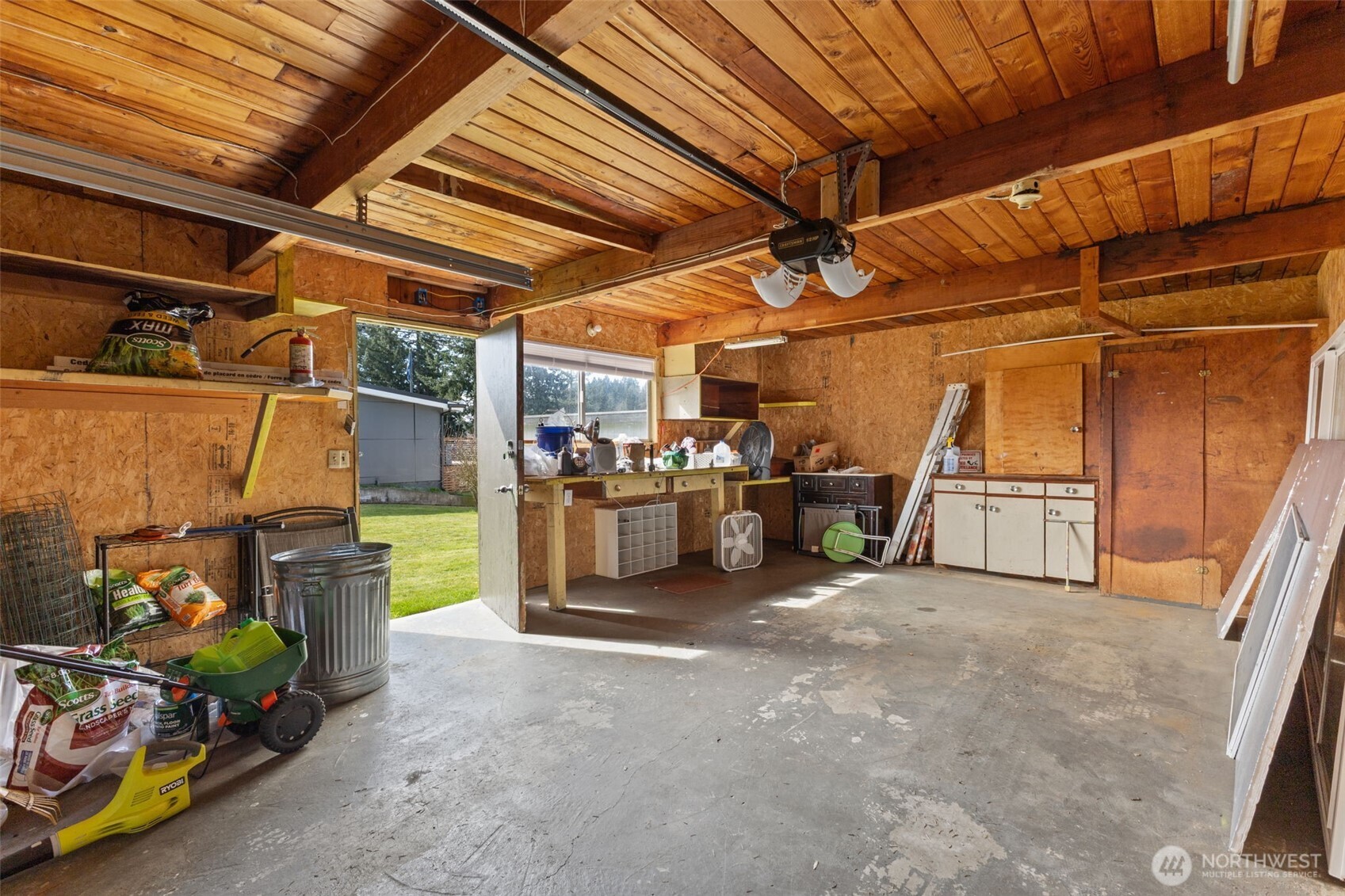 3118 Deer Island Drive E, Lake Tapps, WA 98391-9491