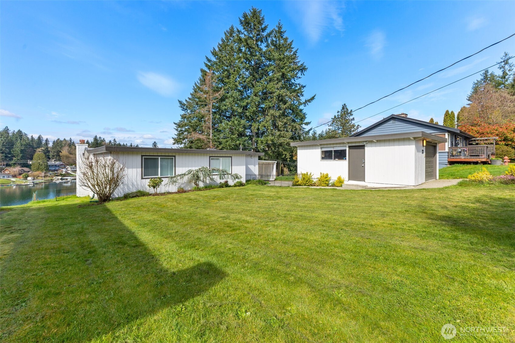 3118 Deer Island Drive E, Lake Tapps, WA 98391-9491