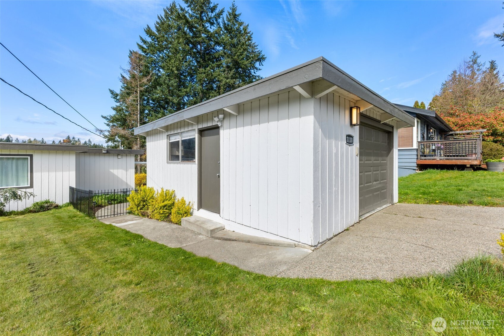 3118 Deer Island Drive E, Lake Tapps, WA 98391-9491