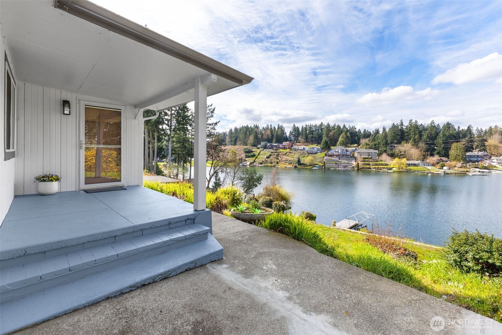 3118 Deer Island Drive E, Lake Tapps, WA 98391-9491