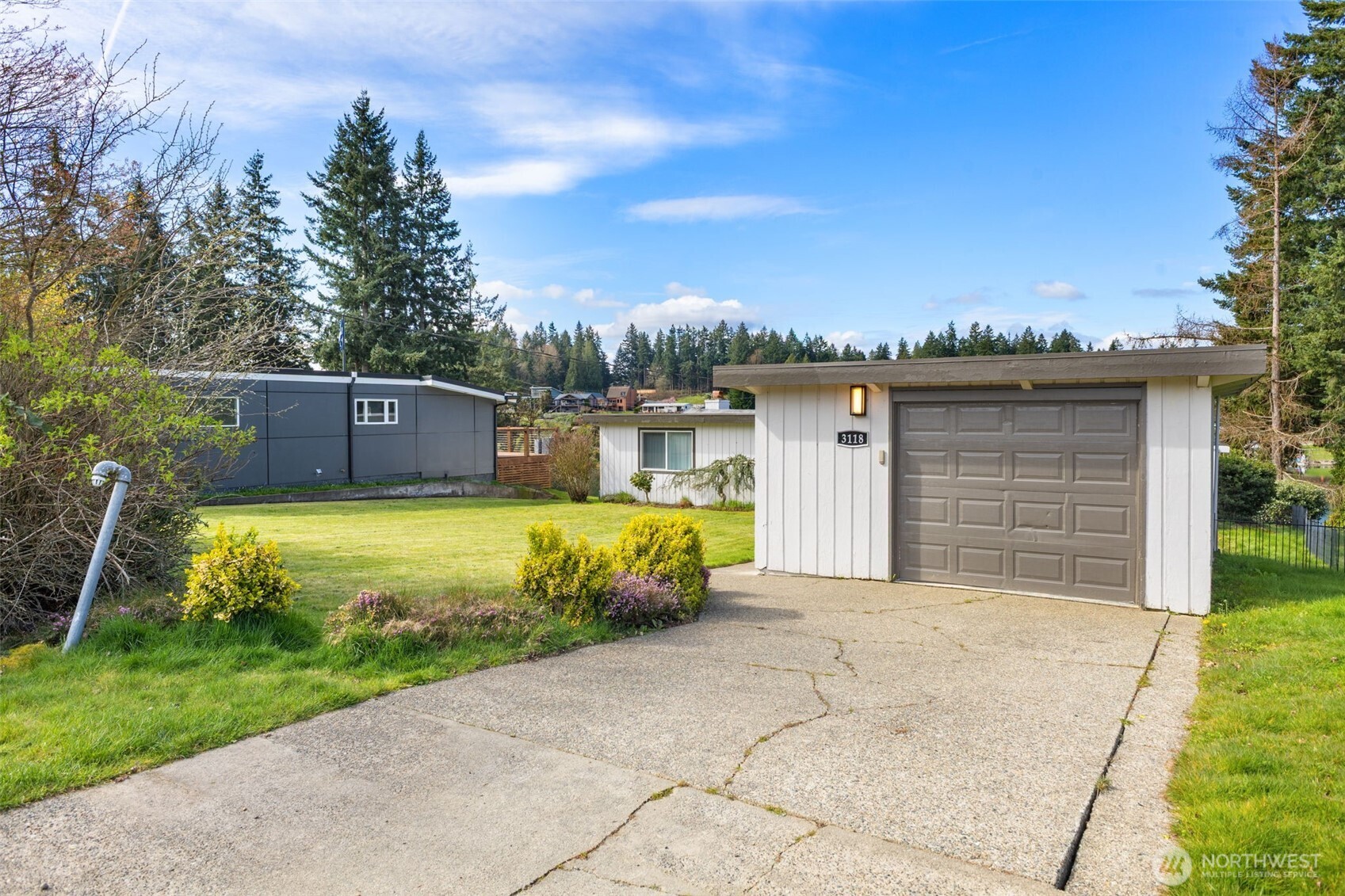 3118 Deer Island Drive E, Lake Tapps, WA 98391-9491