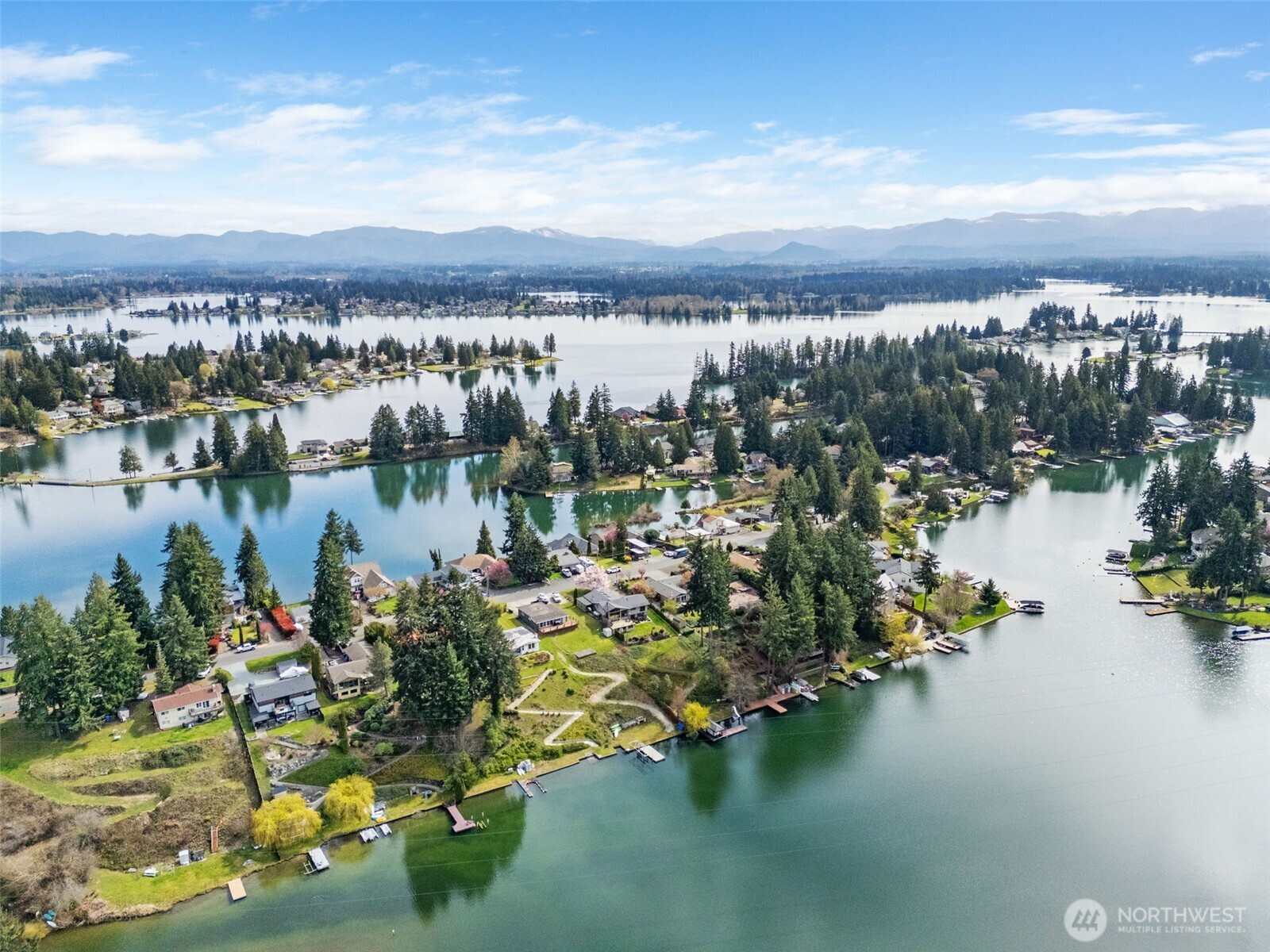 3118 Deer Island Drive E, Lake Tapps, WA 98391-9491