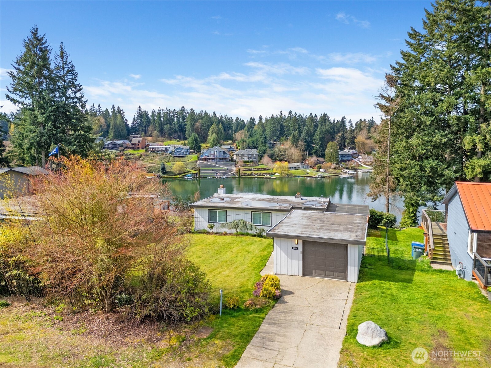 3118 Deer Island Drive E, Lake Tapps, WA 98391-9491