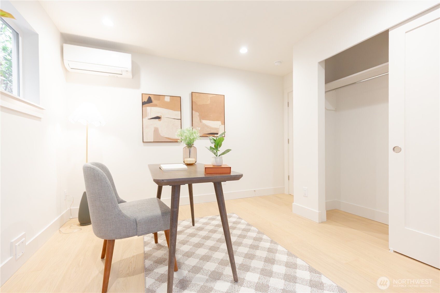 1528 25th Avenue , Seattle, WA 98122